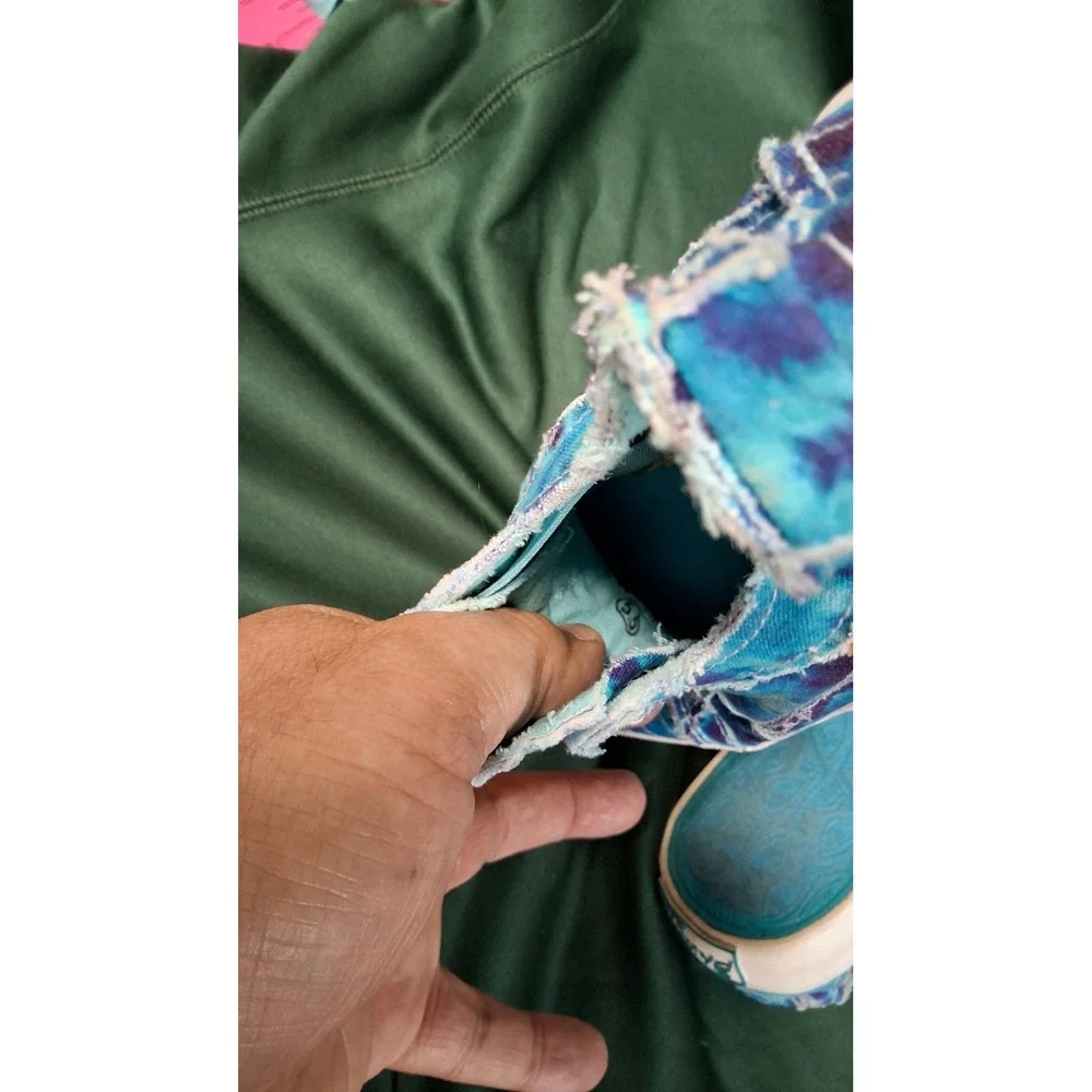 Blowfish Malibu Womens Blue Purple Tie Dye Canvas Slip On Sneakers Size 5.5. /b7